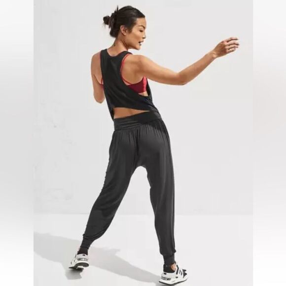 Athleta Studio Jogger Black Size XS High Rise Lightweight Yoga Pants - Picture 2 of 13